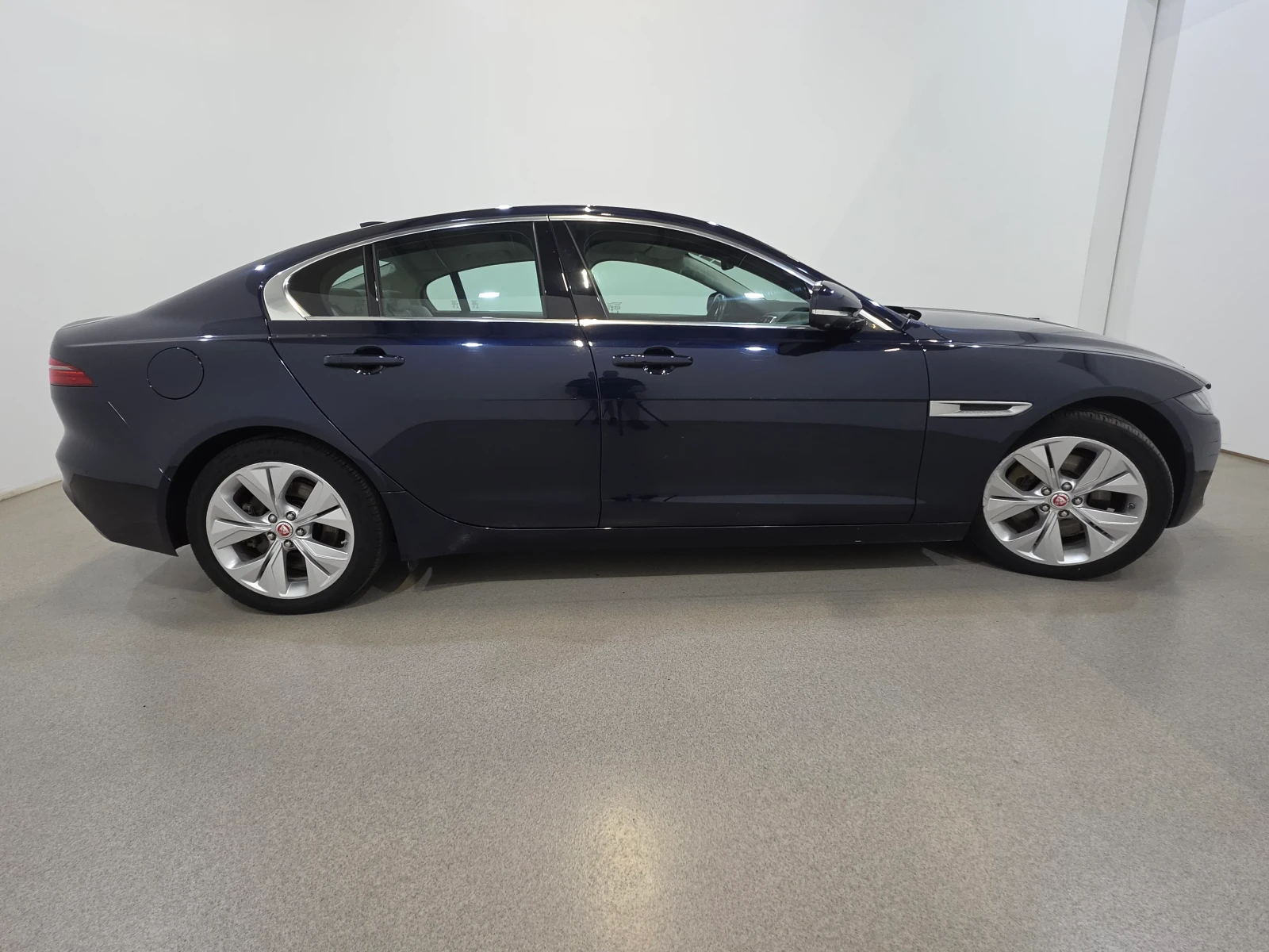 Jaguar XE LED-Xenon Navi-Pro Leather KeylessGo Camera 360 | Mobile.bg � ����������� 4