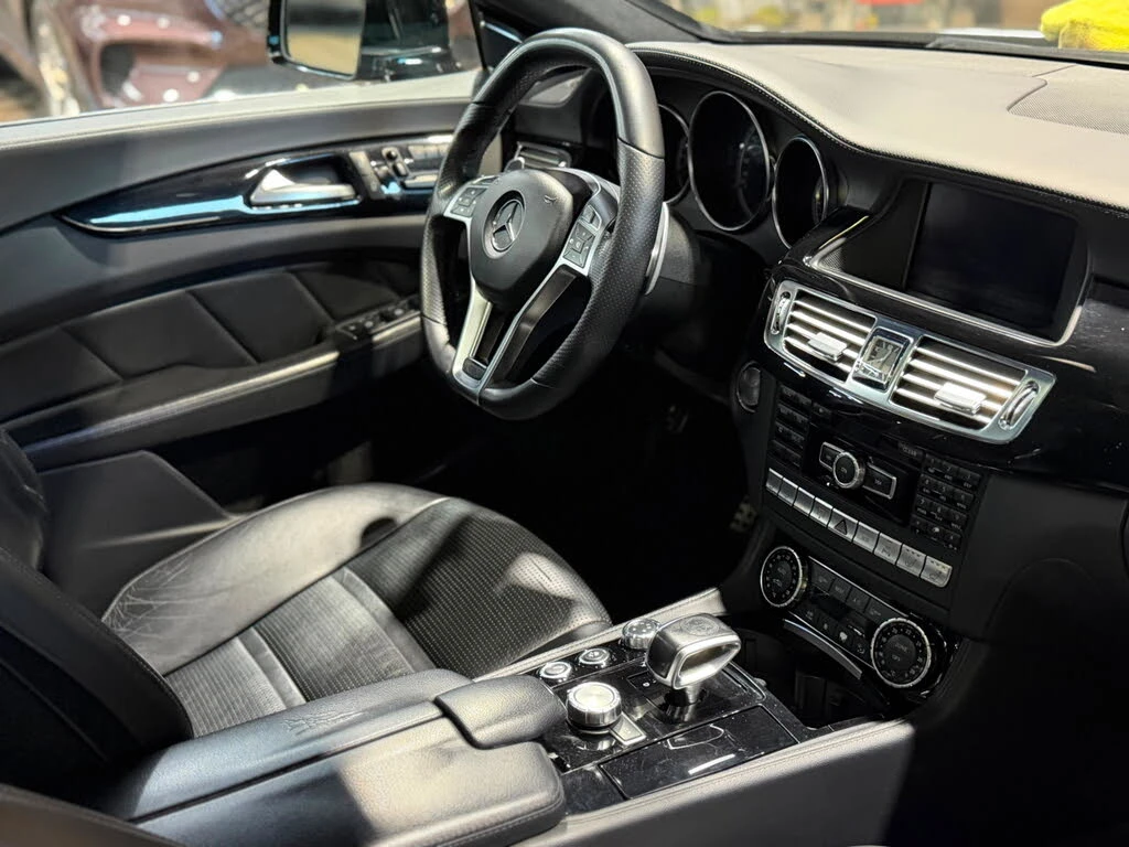 Mercedes-Benz CLS 63 AMG 4MATIC* КОЖА* НАВИ* ПАНО* BURM* BLIND SPOT* NAVI, снимка 13 - Автомобили и джипове - 56134231