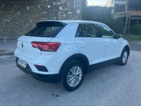 VW T-Roc 1.6 дизел Full екстри Park pilot 6 скорости, снимка 7