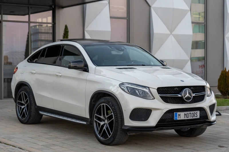 Mercedes-Benz GLE 350 AMG Panorama Distronic 360 камери Airmatic, снимка 1 - Автомобили и джипове - 48412559