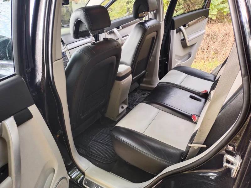 Chevrolet Captiva, снимка 12 - Автомобили и джипове - 52090138