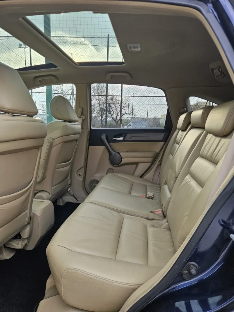 Honda Cr-v 2.0i-VTEC 4x4 Panorama Пълна история в Хонда, снимка 13 - Автомобили и джипове - 52870031