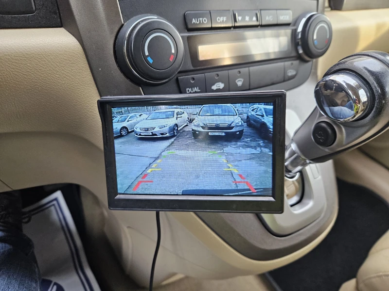 Honda Cr-v 2.0i-VTEC 4x4 Panorama Пълна история в Хонда, снимка 12 - Автомобили и джипове - 52870031