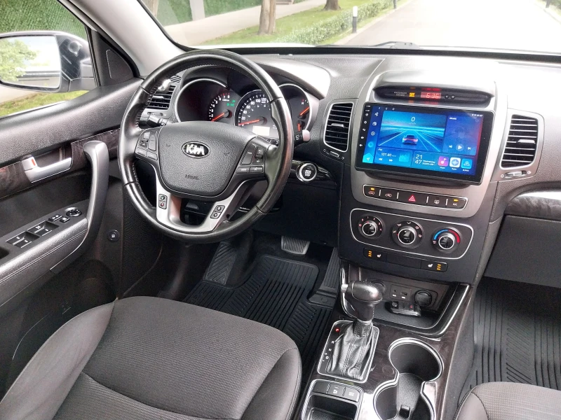 Kia Sorento * 4x4 * /3.3i/NAVI+ FUL/ ASIS-LINE/V6-AWD-BEST, снимка 2 - Автомобили и джипове - 52990117