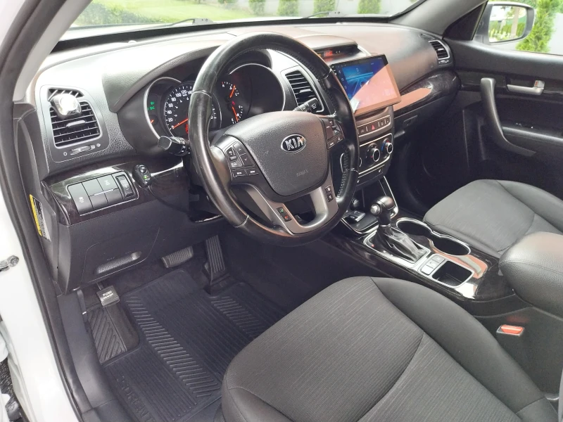 Kia Sorento * 4x4 * /3.3i/NAVI+ FUL/ ASIS-LINE/V6-AWD-BEST, снимка 10 - Автомобили и джипове - 52990117