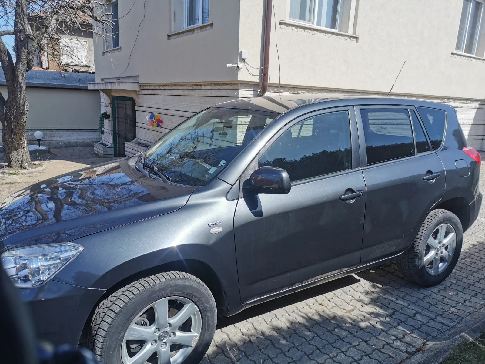 Toyota Rav4 2.2 D4D - изображение 2