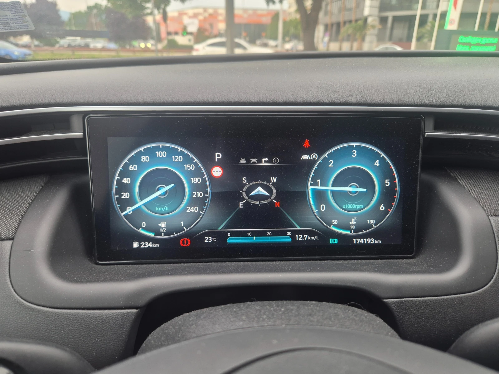 Hyundai Tucson Automatic Navi , снимка 10 - Автомобили и джипове - 54946822