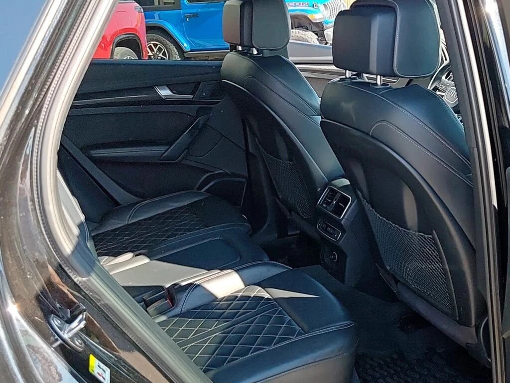 Audi SQ5 ДИГИТАЛНО* ТАБЛО* ПОДГРЕВ* КАМЕРА* КЕЙЛЕС* , снимка 14 - Автомобили и джипове - 54967926
