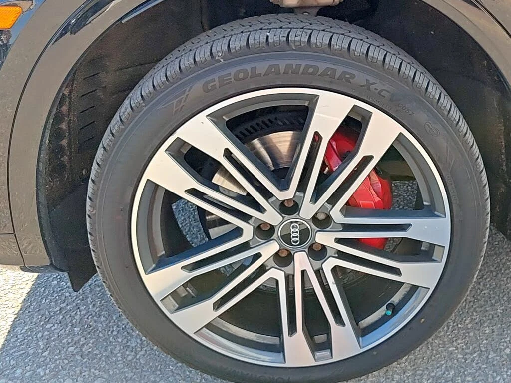 Audi SQ5 ДИГИТАЛНО* ТАБЛО* ПОДГРЕВ* КАМЕРА* КЕЙЛЕС* , снимка 9 - Автомобили и джипове - 54967926