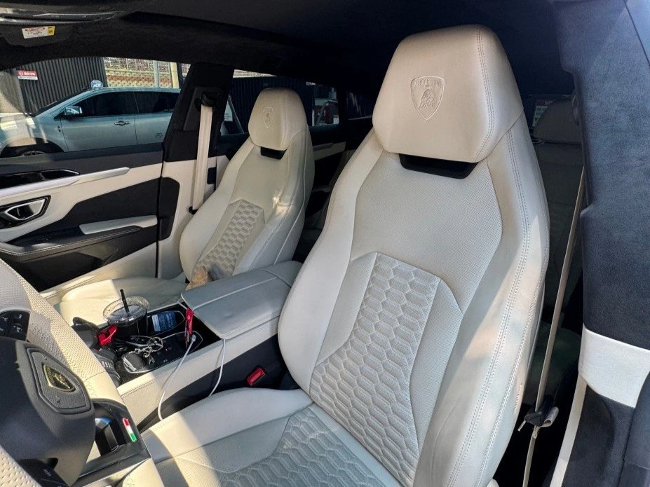 Lamborghini Urus KEYLESS* ЕЛ. БАГАЖНИК* КРАЙНА ЦЕНА, снимка 12 - Автомобили и джипове - 55336493