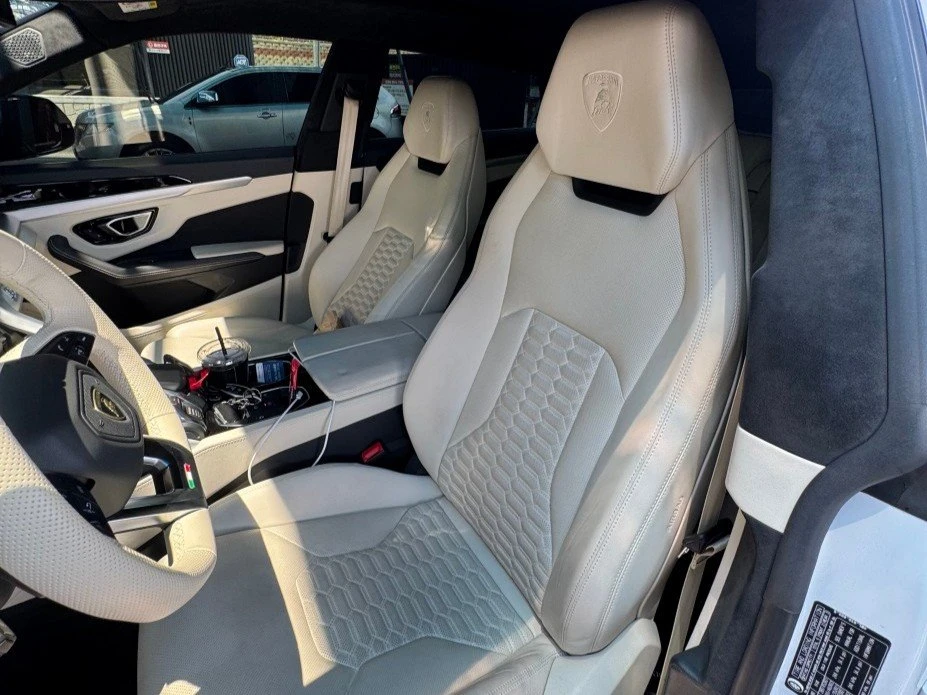 Lamborghini Urus KEYLESS* ЕЛ. БАГАЖНИК* КРАЙНА ЦЕНА, снимка 11 - Автомобили и джипове - 55336493