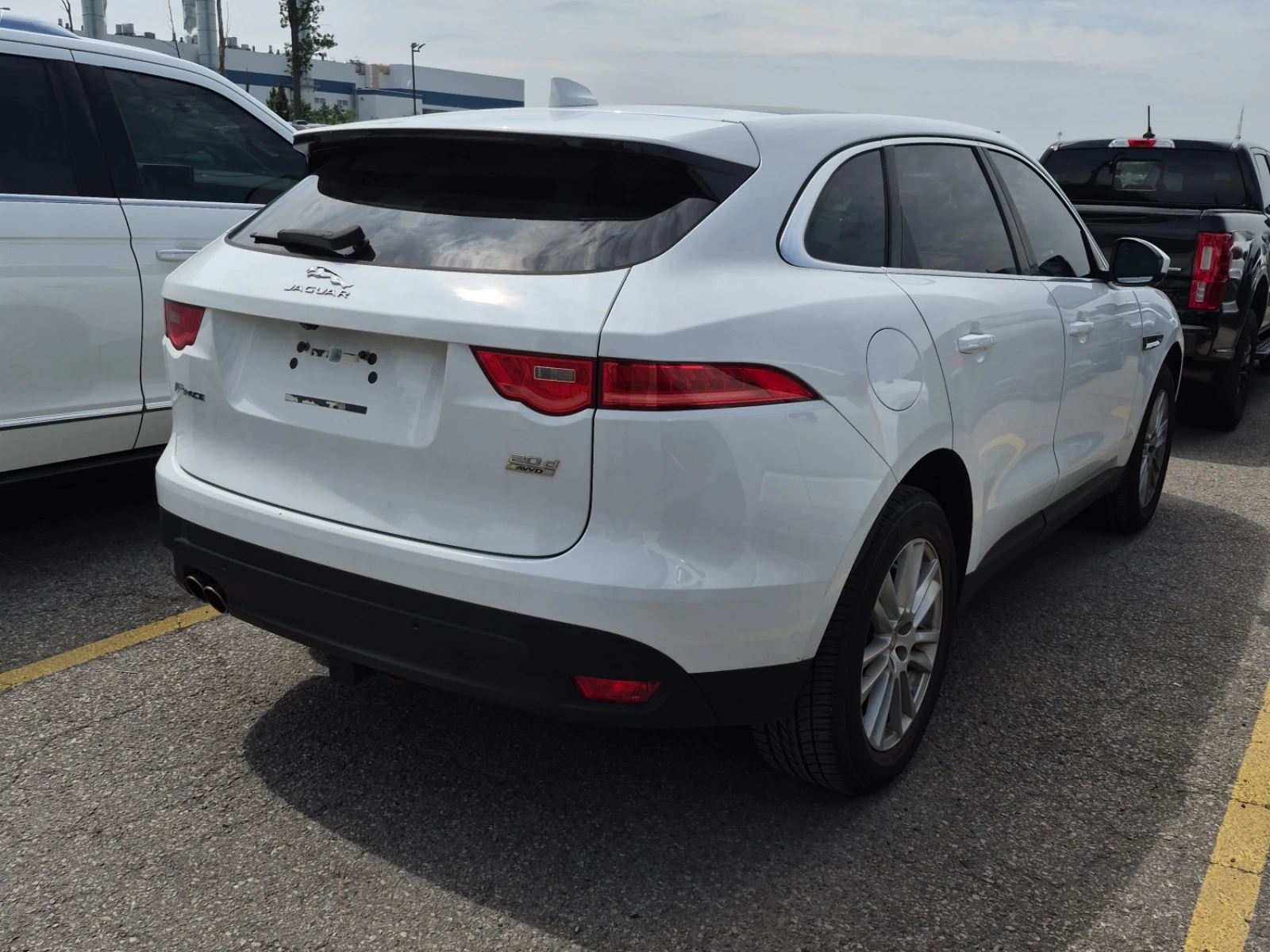 Jaguar F-PACE PRESTIGE AWD* ПОДГРЕВ* MERIDIAN* КАМЕРА* ПАНО, снимка 3 - Автомобили и джипове - 55448863