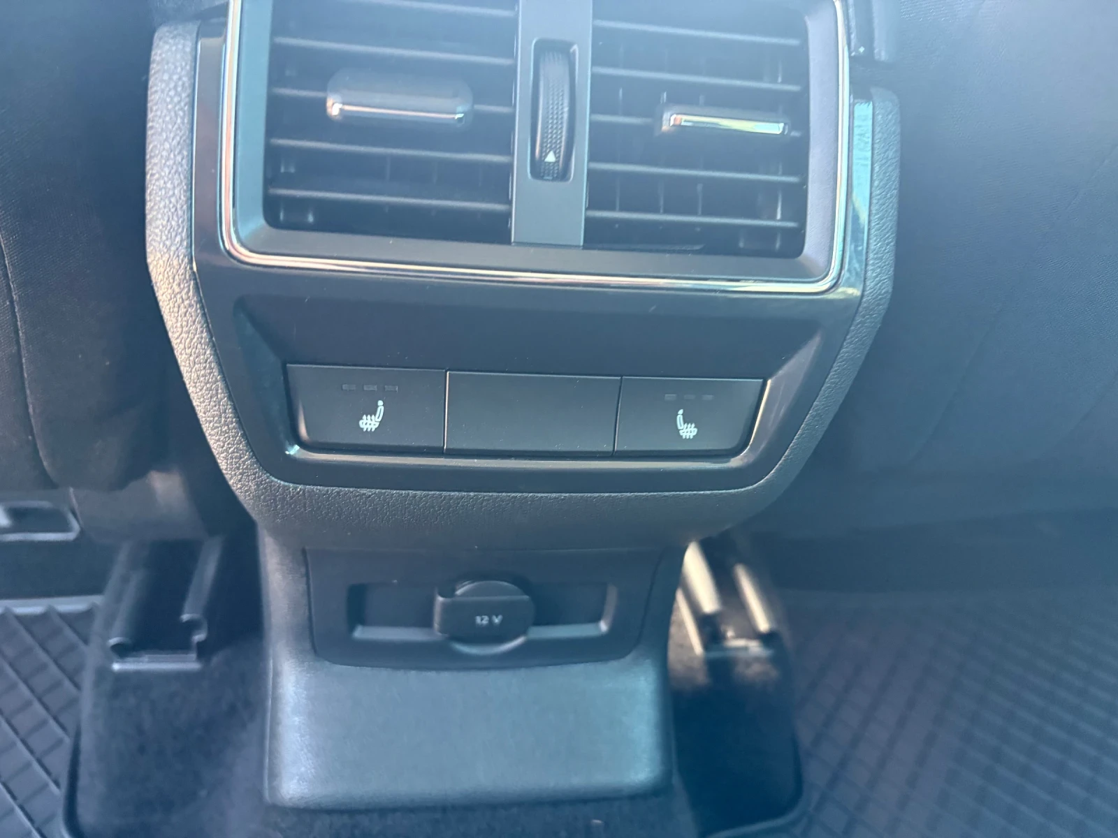 Skoda Karoq 1.5tsi DSG, снимка 9 - Автомобили и джипове - 55740045