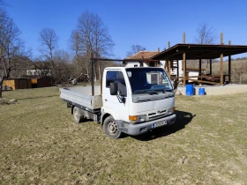 Nissan Capstar Бордови  | Auto.bg — изображение 4