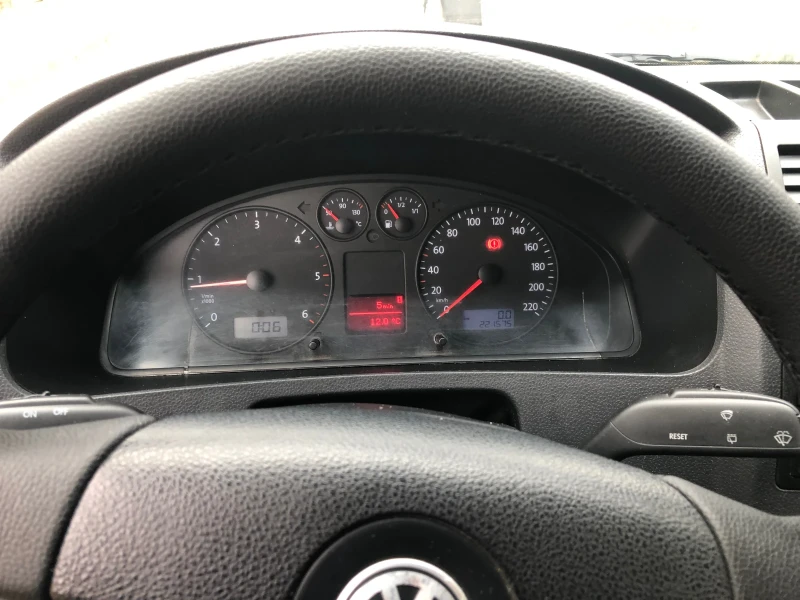 VW Transporter 1.9 TDI 86к.с. Климатик., снимка 12 - Бусове и автобуси - 53026051