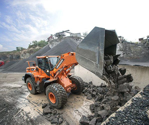 Челен товарач DOOSAN DL420-5, снимка 4 - Индустриална техника - 22539912