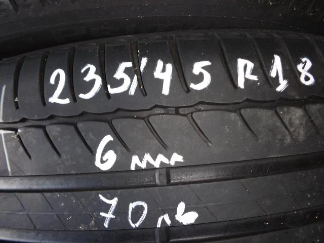 Гуми Летни 235/45R18, снимка 1 - Гуми и джанти - 11089531