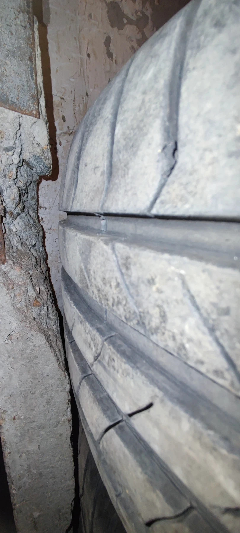 Гуми Летни 205/55R16, снимка 4 - Гуми и джанти - 54401887