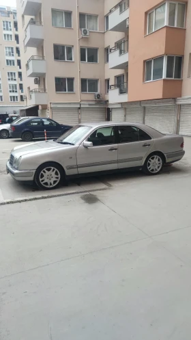 Mercedes-Benz E 250, снимка 7