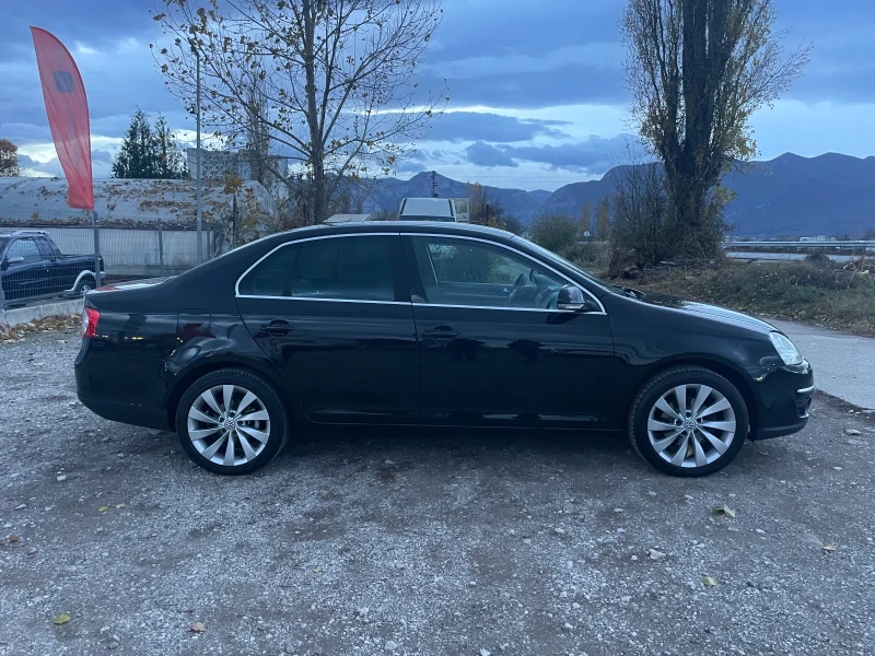 VW Jetta 1.6i-102-TOP-ITALiA, снимка 4 - Автомобили и джипове - 48043810