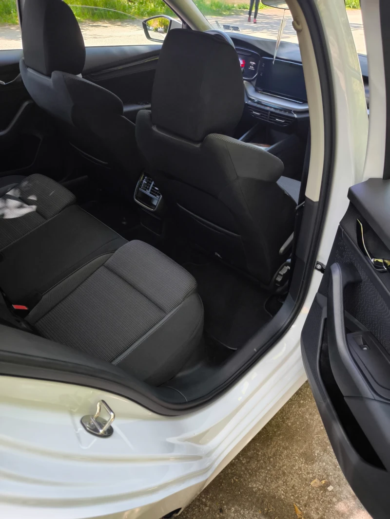 Skoda Octavia, снимка 6 - Автомобили и джипове - 52084161