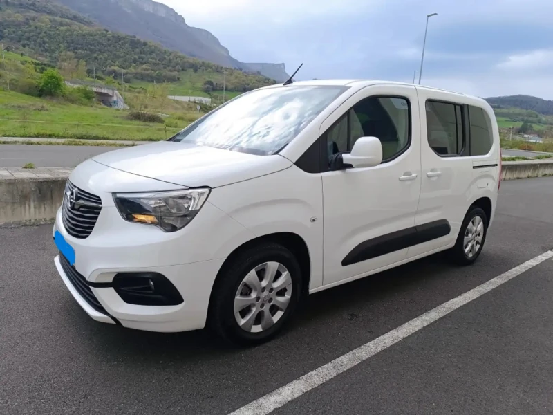 Opel Combo 1.5D, снимка 3 - Автомобили и джипове - 50392016
