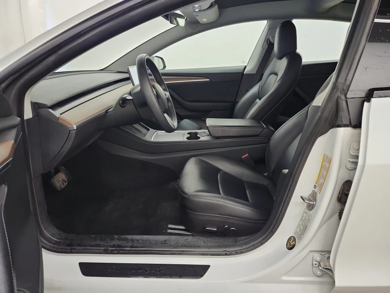 Tesla Model 3 STANDART RANGE PLUS* * CARFAX * * АВТО КРЕДИТ * * , снимка 5 - Автомобили и джипове - 52427458