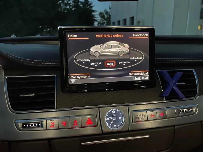 Audi A8, снимка 8 - Автомобили и джипове - 52587034