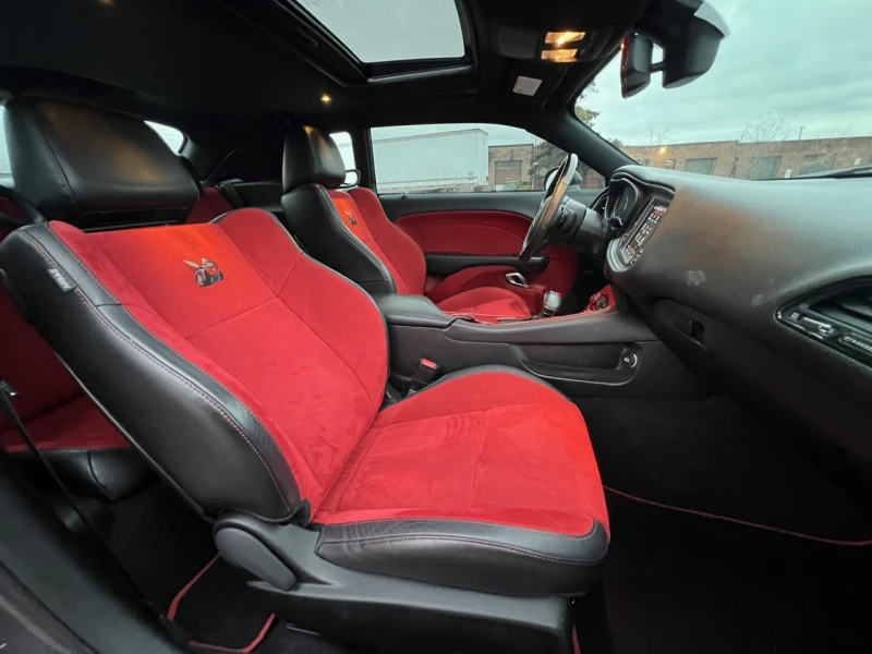 Dodge Challenger * 392 SCAT PACK* CARFAX * БЕЗ ПЪРВОНАЧАЛНА ВНОСКА, снимка 6 - Автомобили и джипове - 52661691