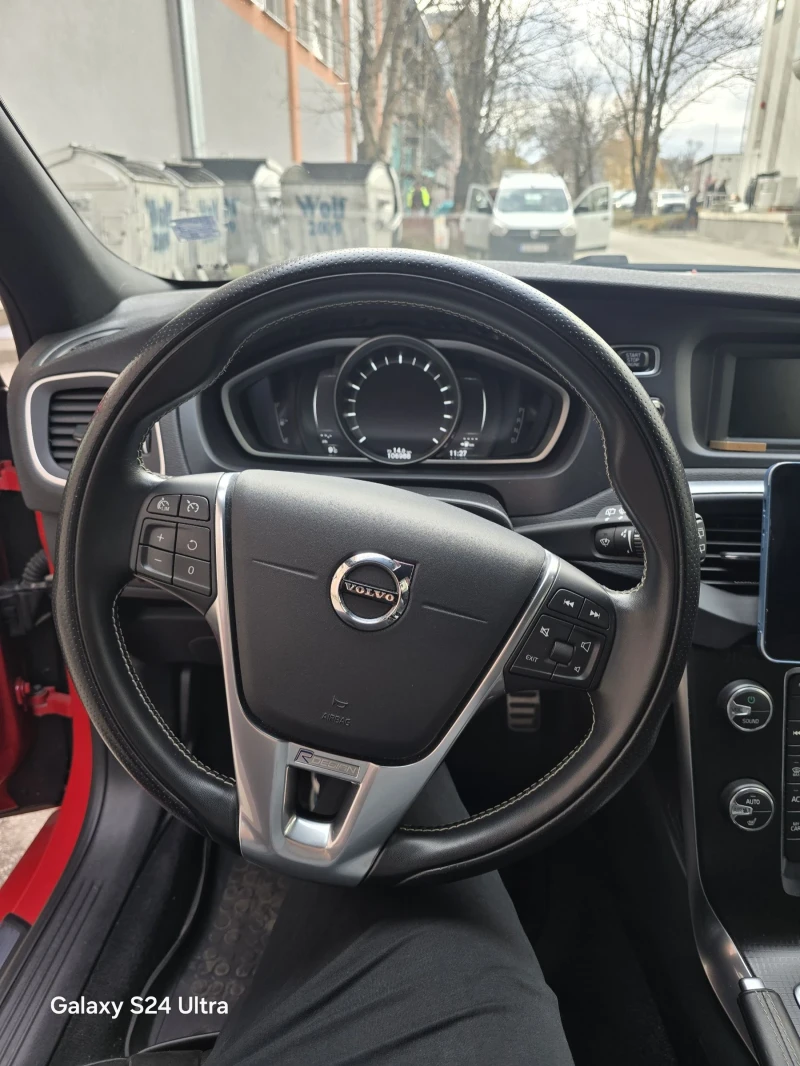 Volvo V40, снимка 9 - Автомобили и джипове - 52743191