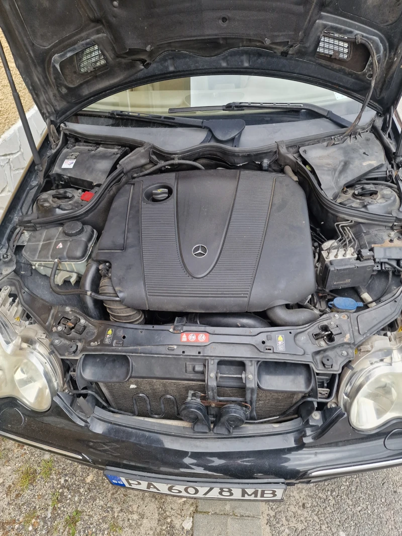Mercedes-Benz C 220, снимка 11 - Автомобили и джипове - 53292895