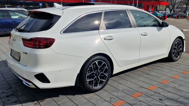 Kia Ceed 1.5T 160hp GT Line Гаранция, снимка 4 - Автомобили и джипове - 53476325