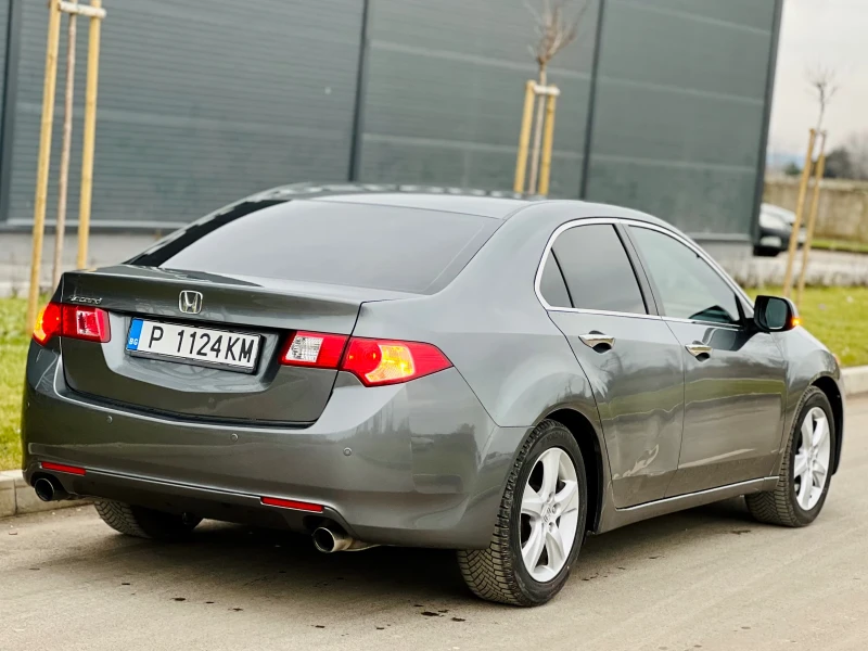 Honda Accord 2.4 Executive, снимка 3 - Автомобили и джипове - 53483376