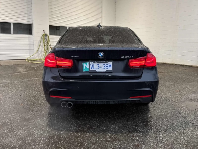 BMW 330 i xDrive* M-pack* БЕЗ ЗАБЕЛЕЖКИ* ПОДГРЕВИ* ШИБИДАХ, снимка 5 - Автомобили и джипове - 53496372