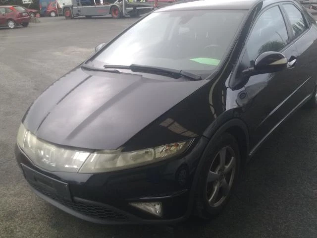 Honda Civic 1.4i, снимка 3 - Автомобили и джипове - 24897759