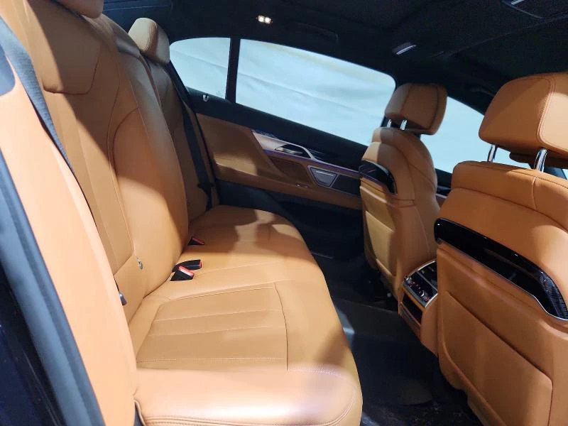 BMW 740 XI LONG M PACK| HARMAN| ОБДУХ| ЩОРИ, снимка 10 - Автомобили и джипове - 55784588