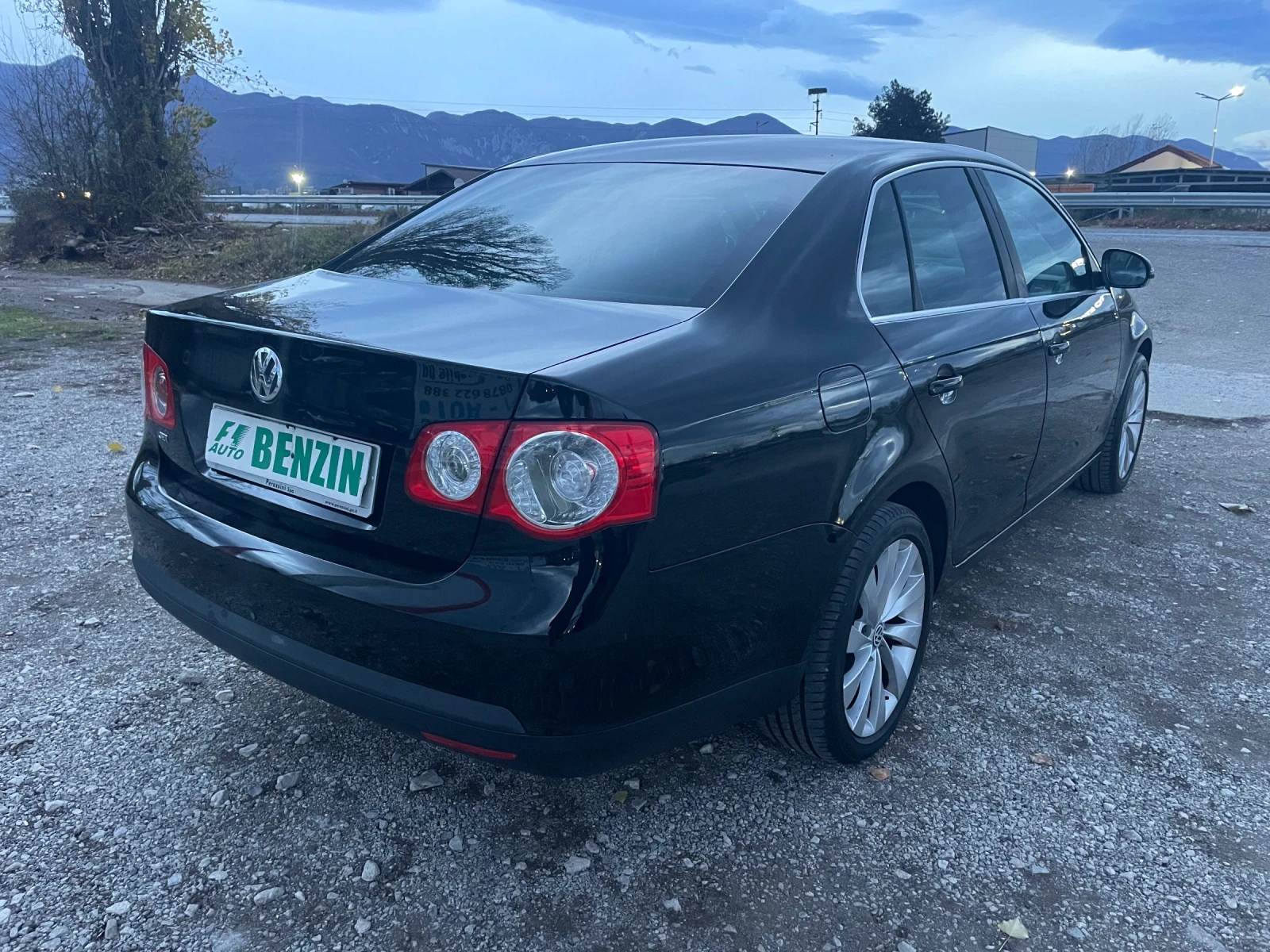 VW Jetta 1.6i-102-TOP-ITALiA - изображение 7