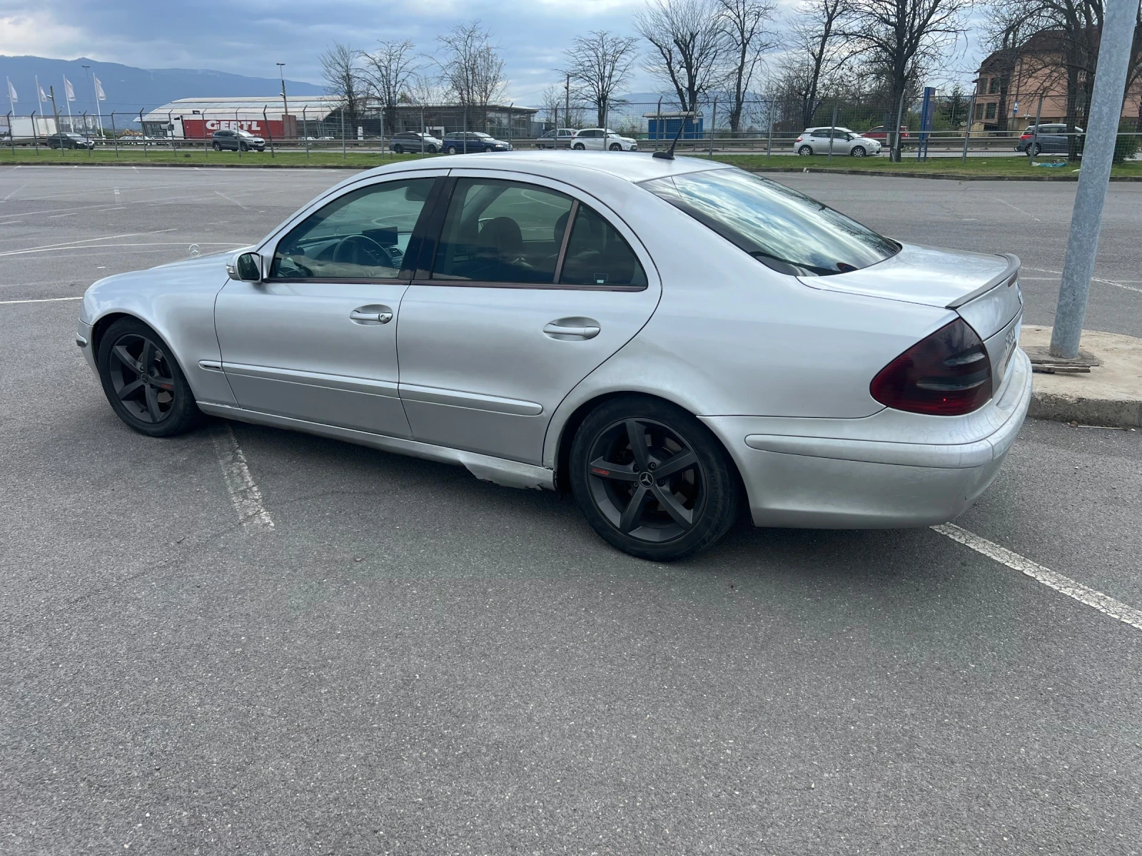 Mercedes-Benz E 200 CDI - изображение 3