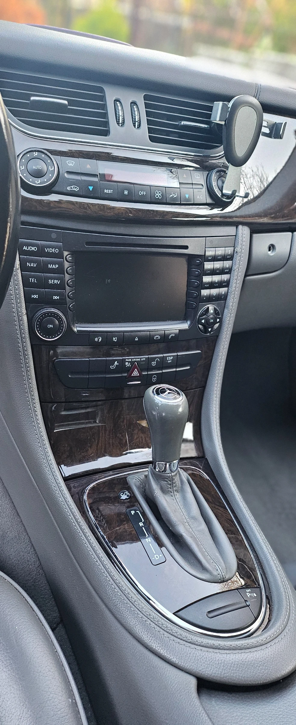 Mercedes-Benz CLS 320  - изображение 8