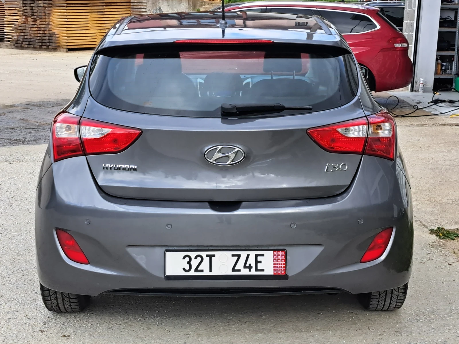 Hyundai I30 1.4i 6 скорости 100 к.с. Като нова - изображение 3