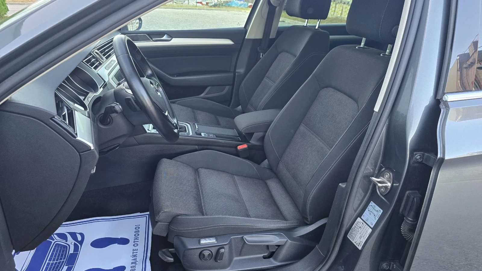 VW Passat 2.0tdi 150k.c* Автоматик* ACC* Евро6* ЛИЗИНГ*  - изображение 10