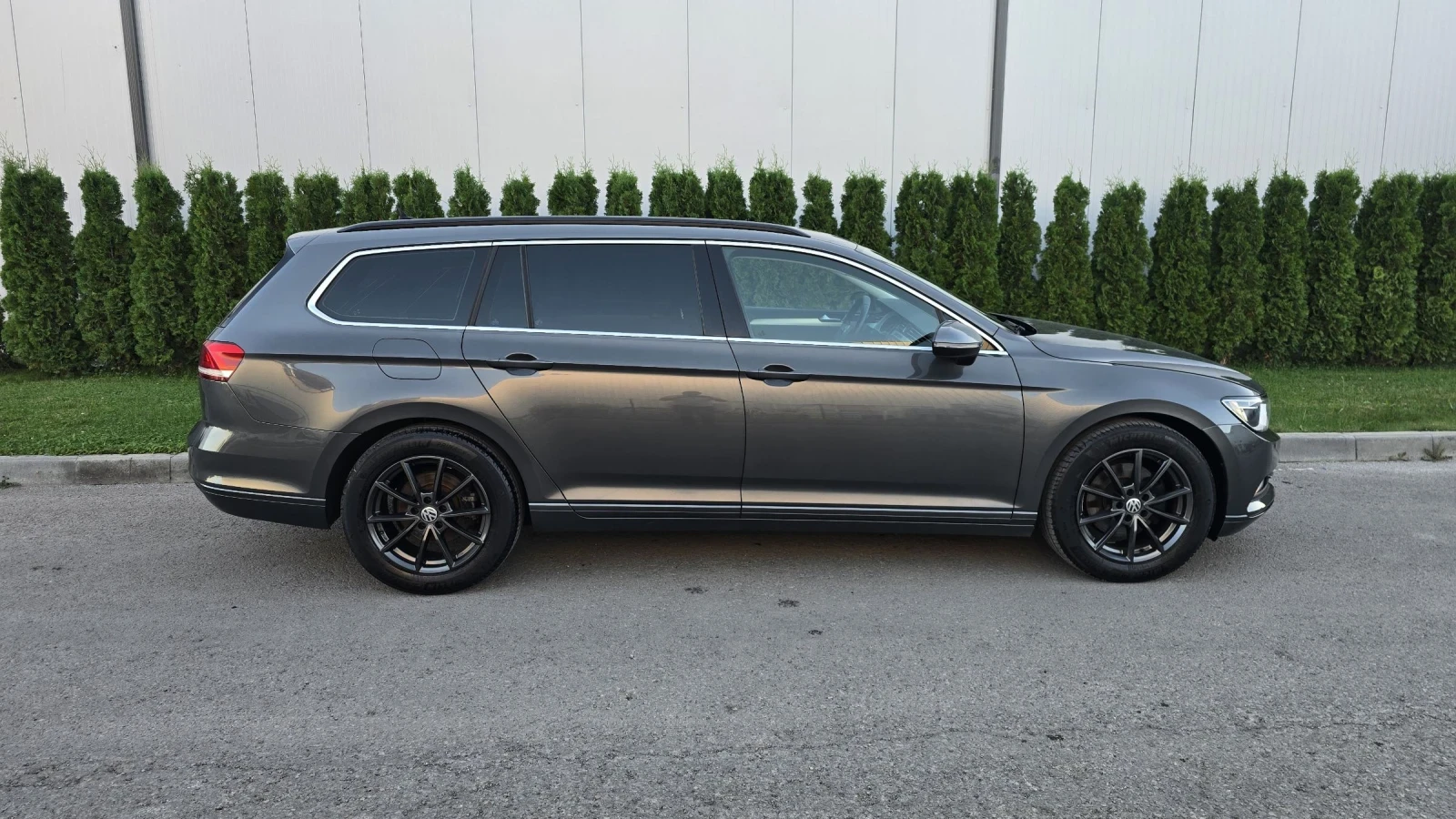 VW Passat 2.0tdi 150k.c* Автоматик* ACC* Евро6* ЛИЗИНГ*  - изображение 4