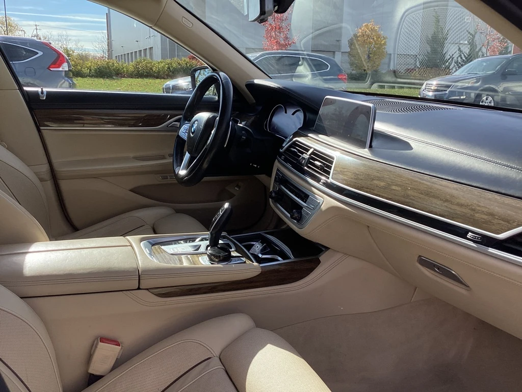 BMW 740 xDRIVE 40I* INDIVIDUAL*  | Mobile.bg   17