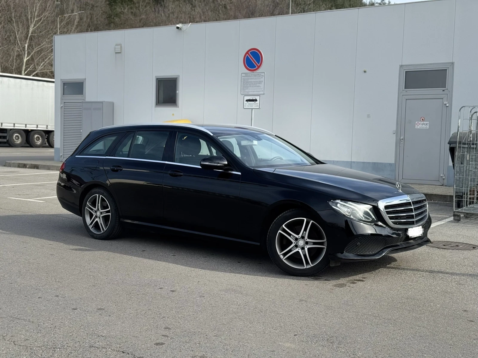 Mercedes-Benz E 200 6+ 1, снимка 3 - Автомобили и джипове - 53725810
