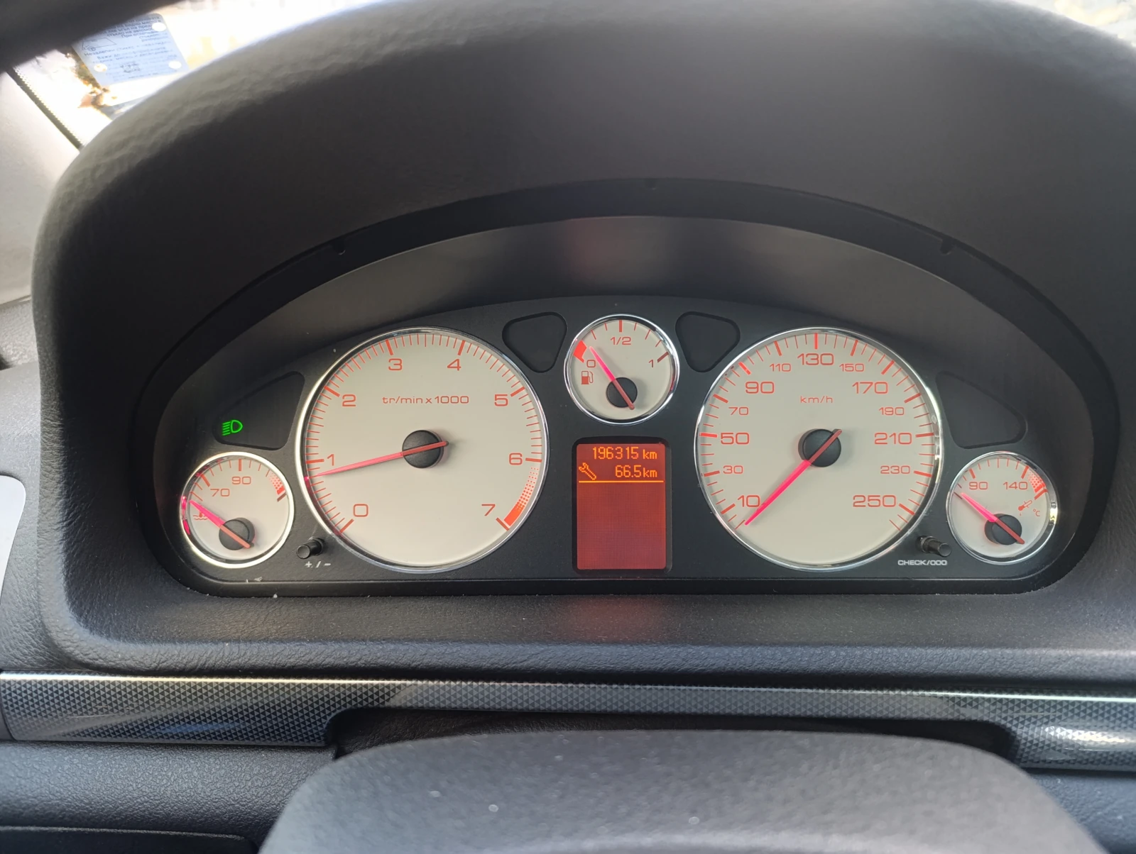 Peugeot 407 2.2, снимка 10 - Автомобили и джипове - 54302510