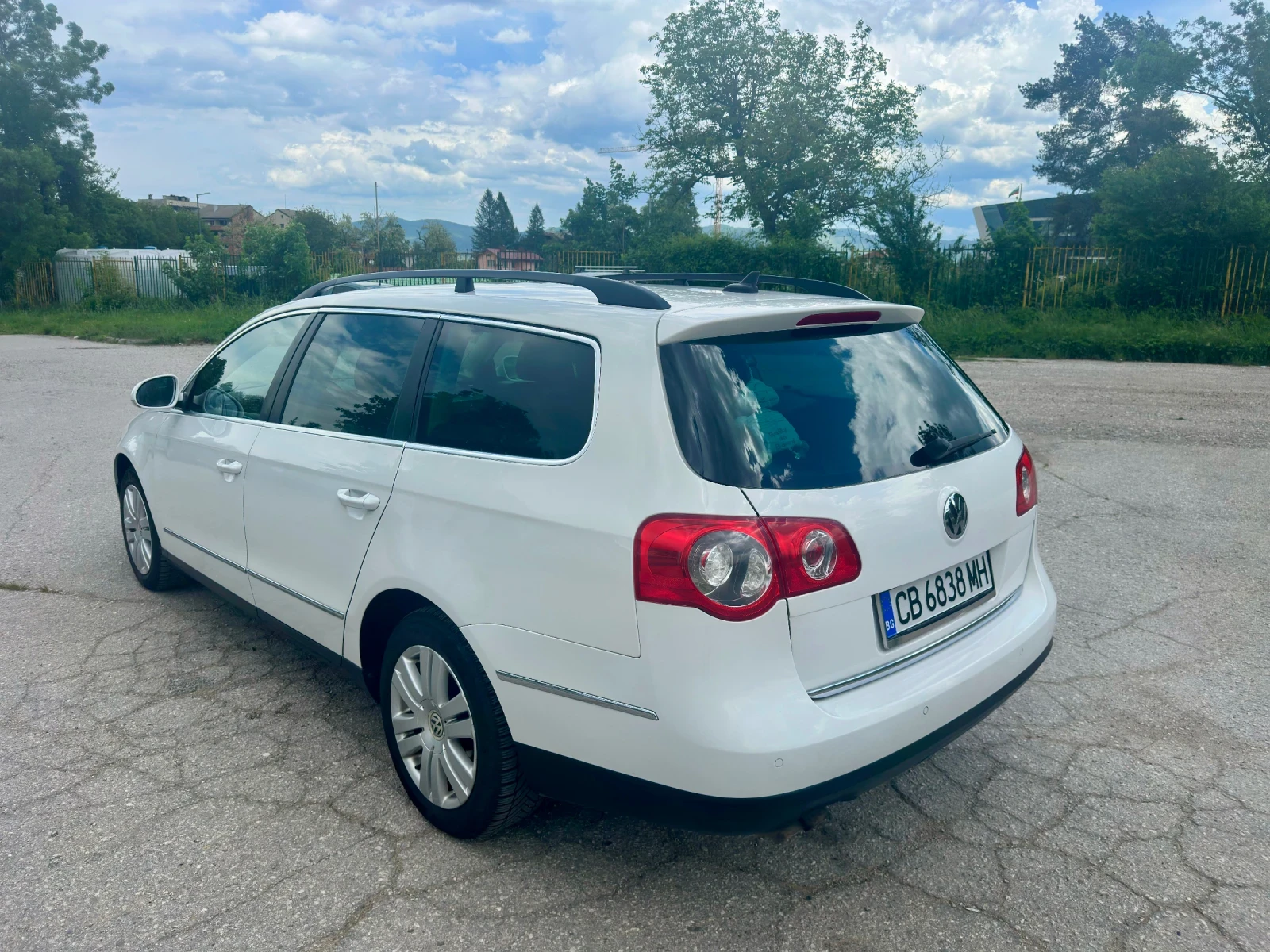 VW Passat 2.0 TDI - BMP.  Highline - TOP Състояние !, снимка 6 - Автомобили и джипове - 54592605