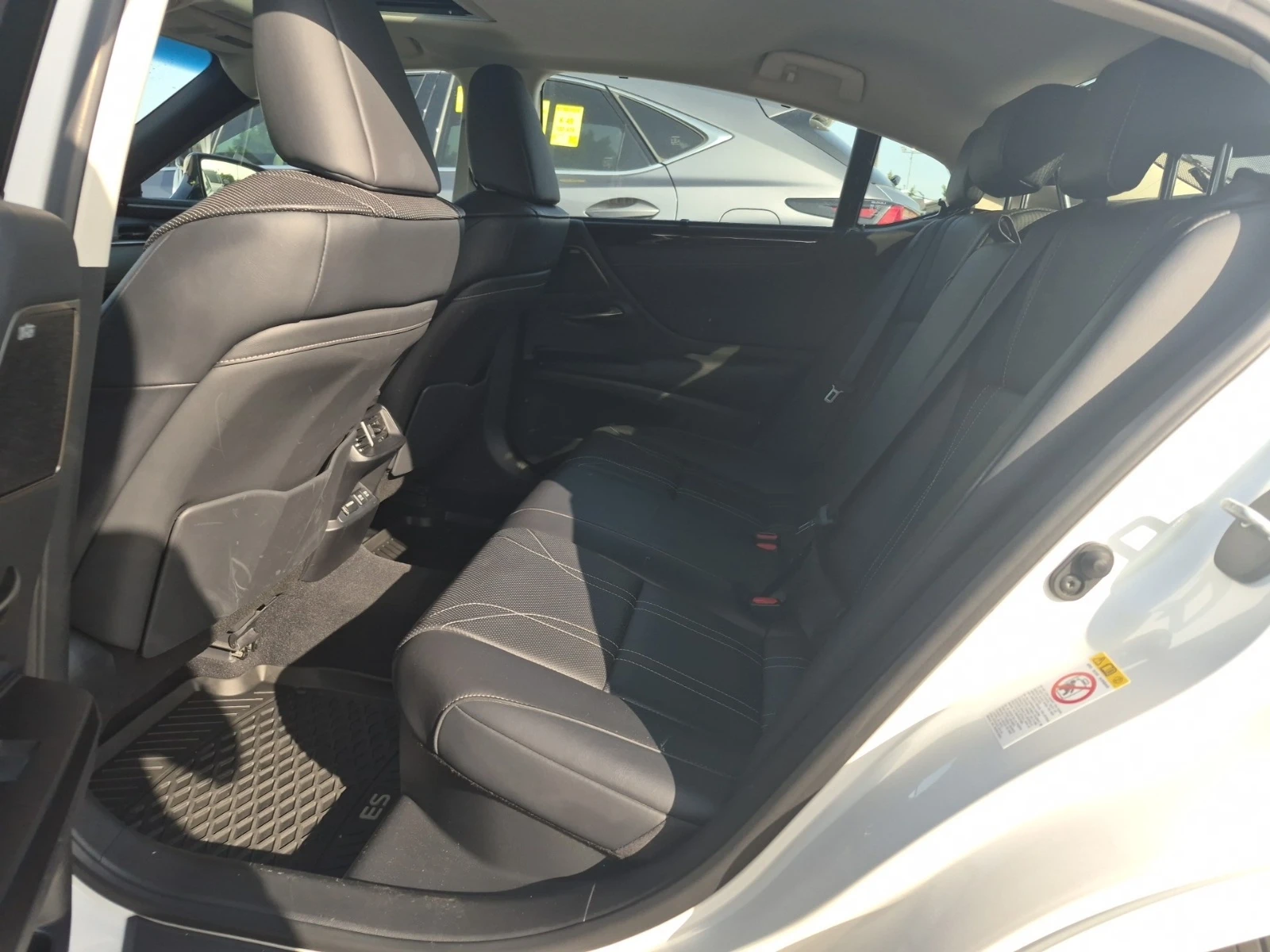 Lexus ES 300 HYBRID FWD * * CARFAX * * ���� ������ * *  | Mobile.bg � ����������� 10