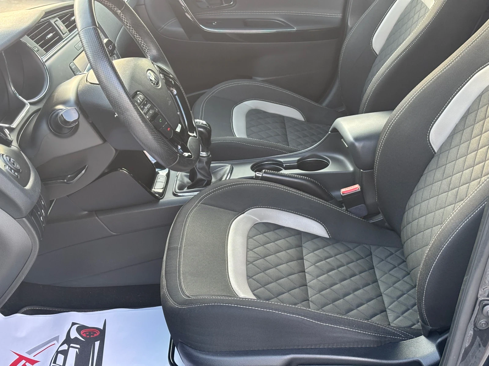 Kia Ceed Gt Line/Navi/Pano/Keyless/Cam, снимка 7 - Автомобили и джипове - 55383052