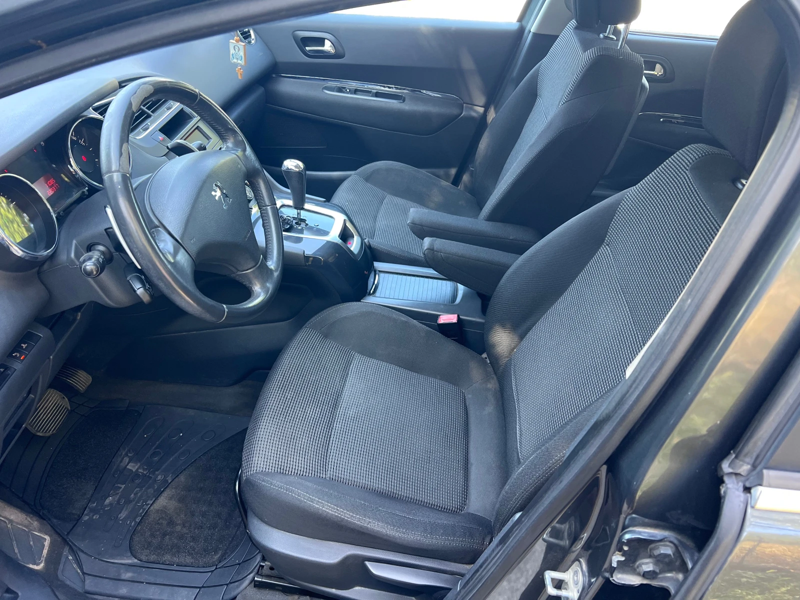 Peugeot 3008 1.6 HDI, снимка 10 - Автомобили и джипове - 55453886