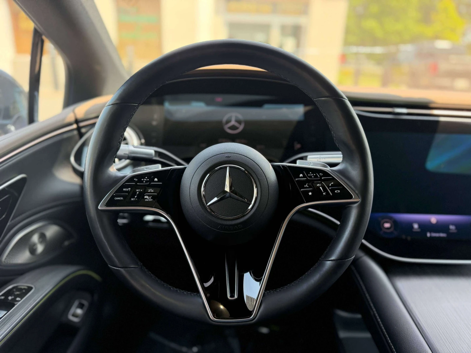 Mercedes-Benz EQS  580! EDITION 1! HIGHLY OPTIONED! * CARFAX * a, снимка 13 - Автомобили и джипове - 56066295